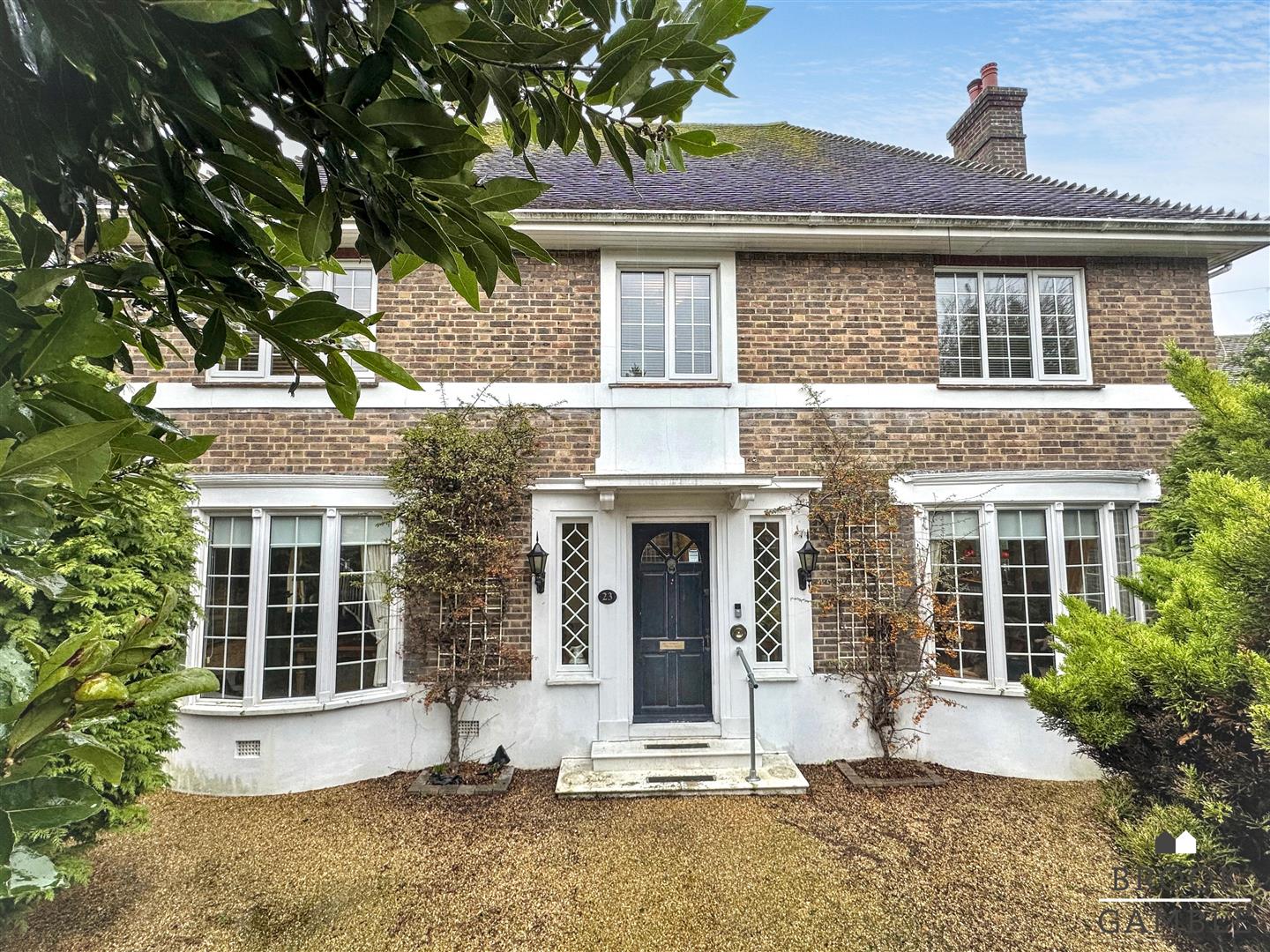 4 Bedroom House - Detached. Le Brun Road in Eastbourne, 39
